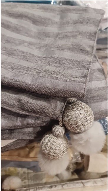 STRIPPED GREY TABLE RUNNER