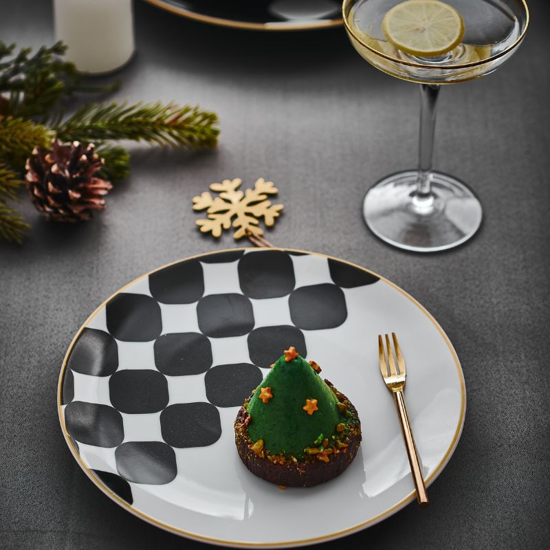 GEOMETRIC WHITE PORCELAIN DINNER SET