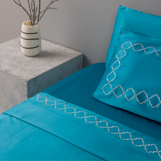 GEOMETRIC SET SATIN BED SHEETS