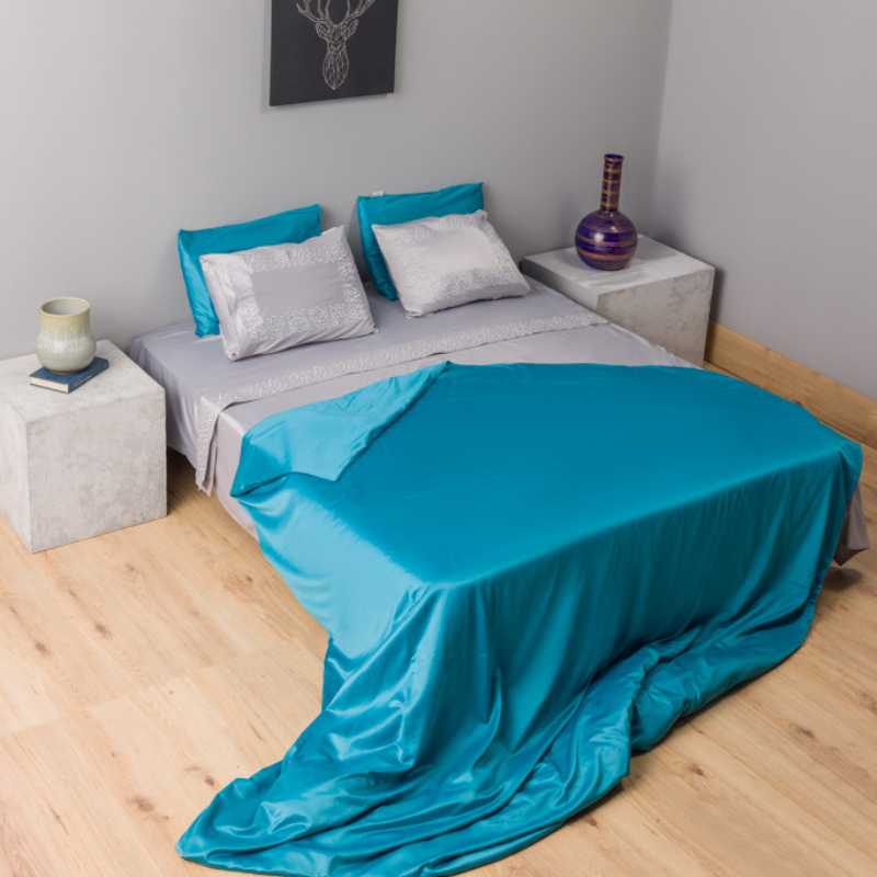 CROSS SET SATIN BED SHEETS